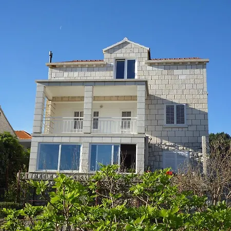 Apartment Mirjanasub Apartman